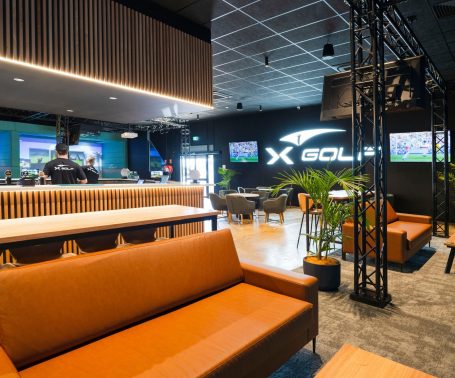 X Golf Bar